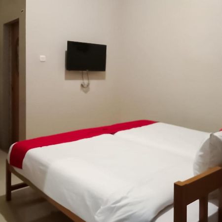 Reddoorz At Joyce Guest House מדאן מראה חיצוני תמונה