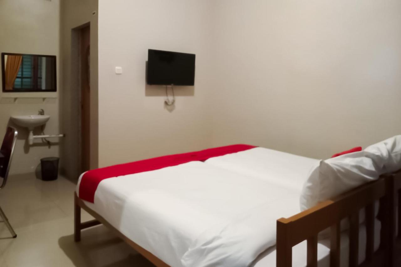 Reddoorz At Joyce Guest House מדאן מראה חיצוני תמונה