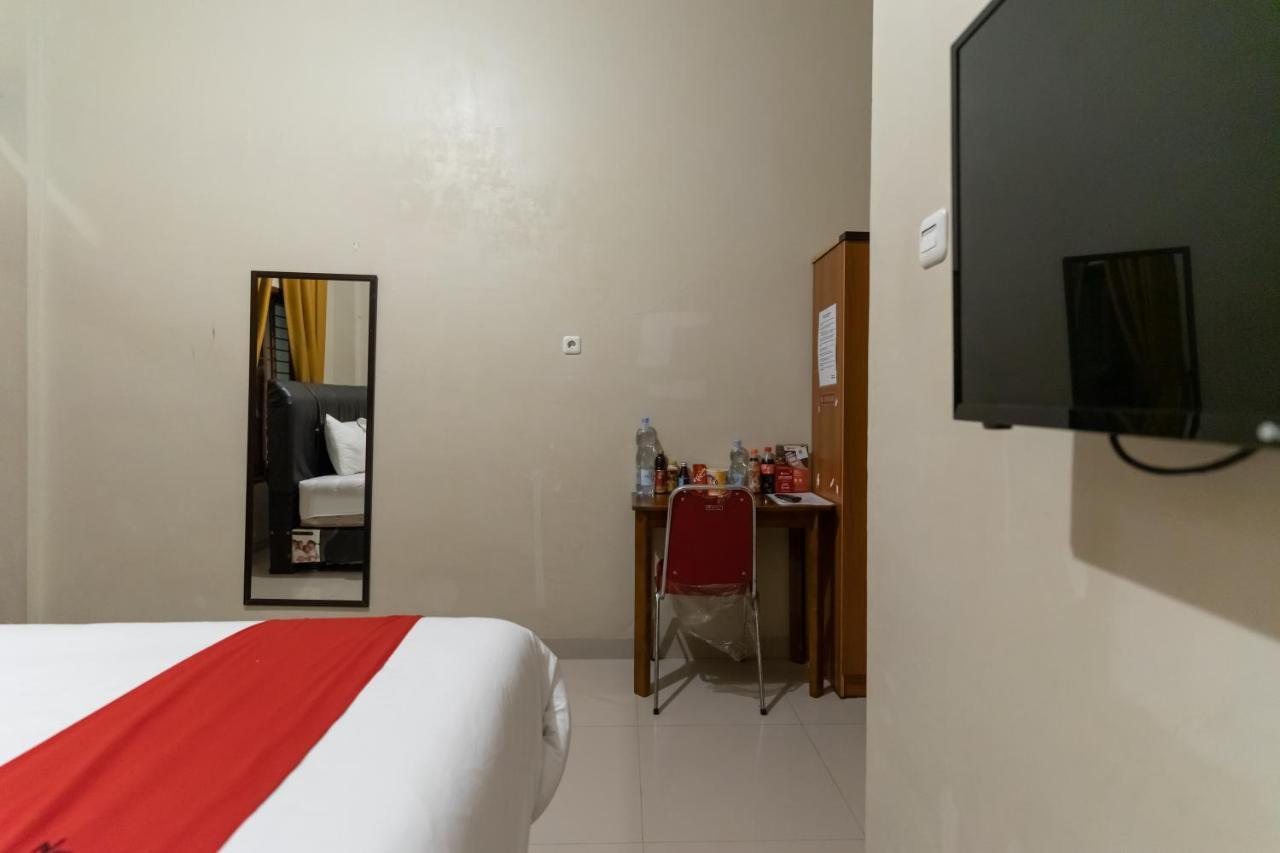 Reddoorz At Joyce Guest House מדאן מראה חיצוני תמונה