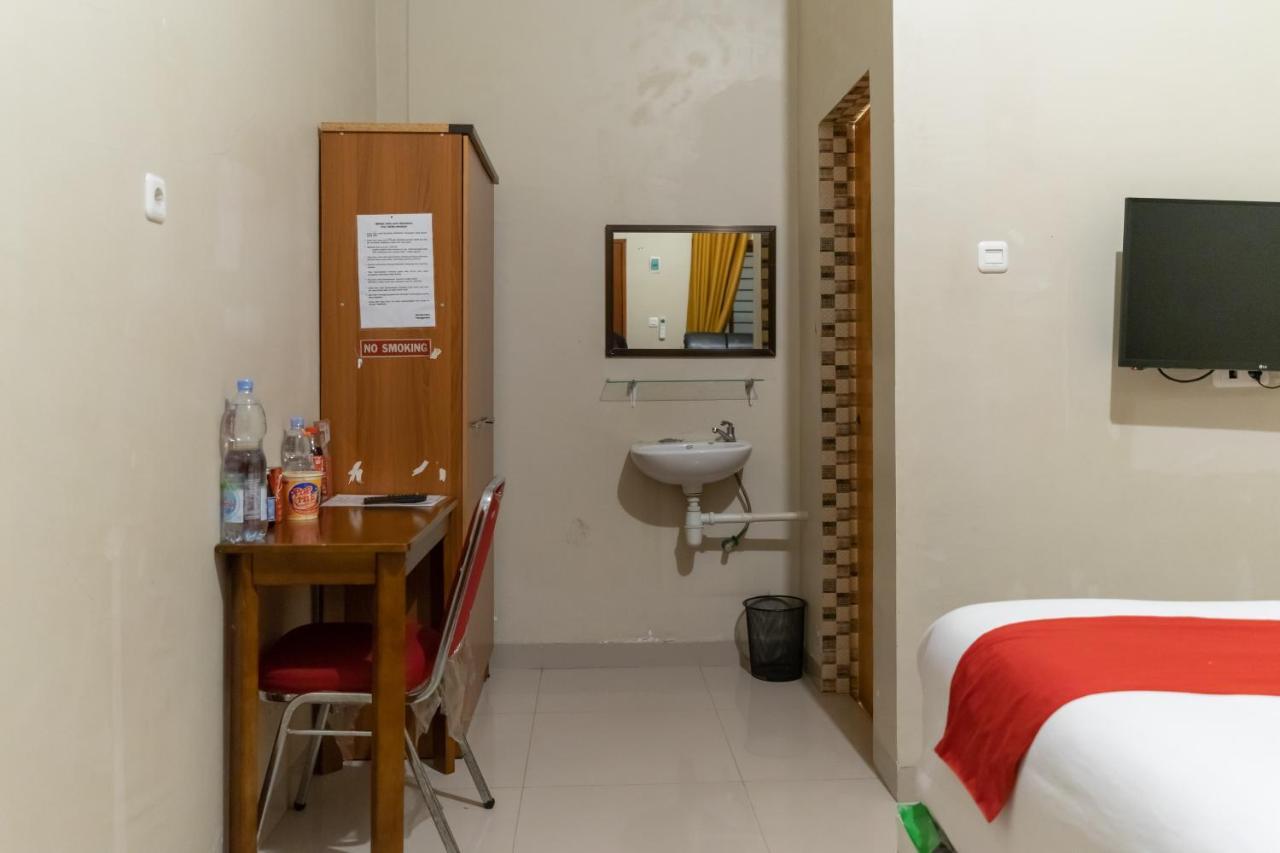Reddoorz At Joyce Guest House מדאן מראה חיצוני תמונה